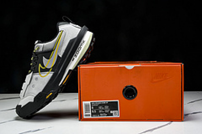 Sacai x Nike Zegamadome SP HQ8618 003