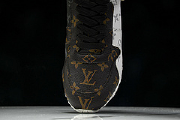 L&V SNEAKERS