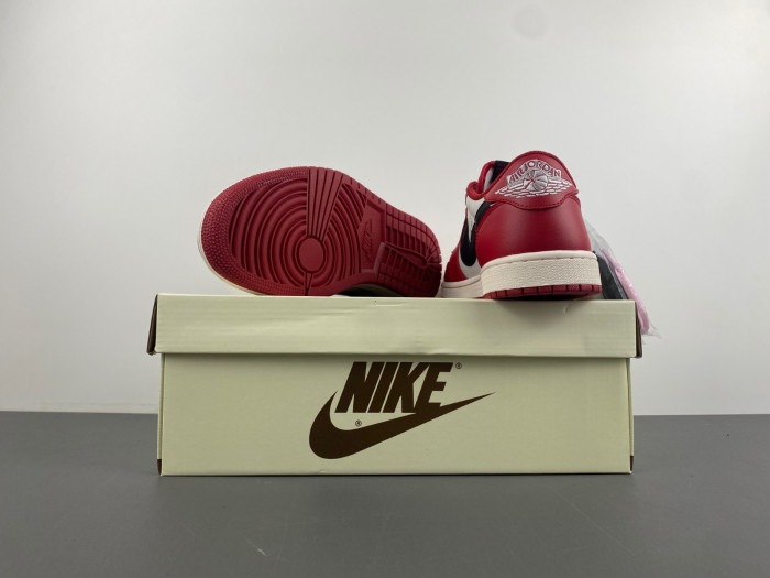 Travis Scott x Air Jordan DZ4137-700