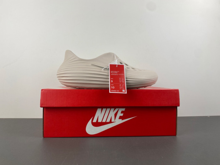 Nike ReactX Rejuven8 HV5060-100