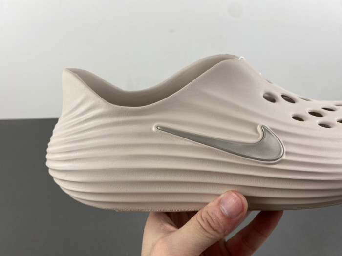 Nike ReactX Rejuven8 HV5060-100